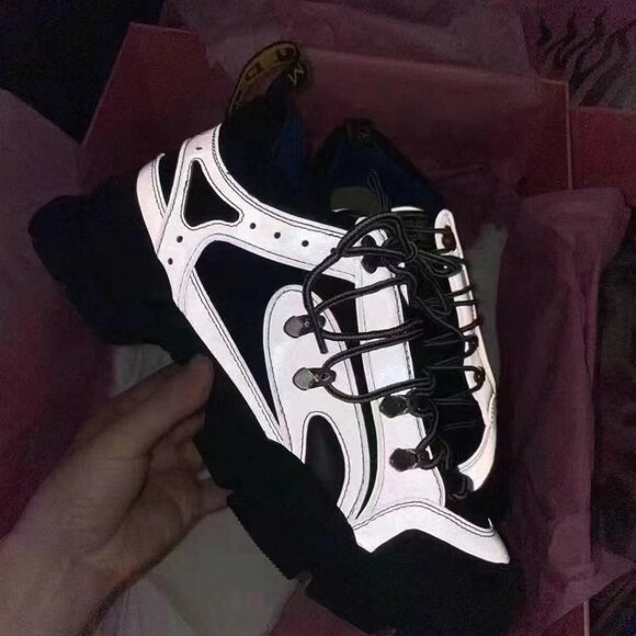 NIB Authentic Gucci Flashtrek 'Reflective Grey' - Picture 5 of 7